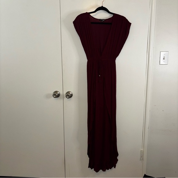 Fashion Nova Red Pleated V-Neck Maxi Dress Size Small - Picture 10 of 11